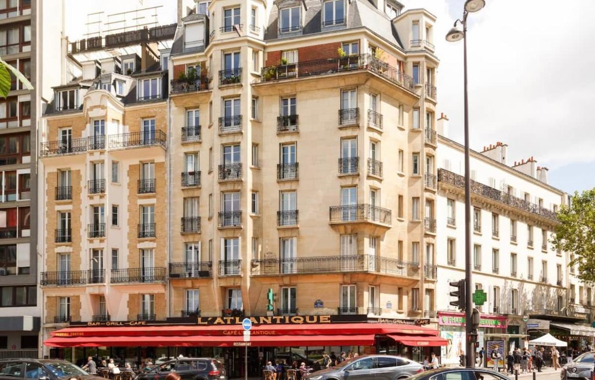 Beautiful Apartment With A View Of Eiffel Tower In Center Paříž Exteriér fotografie